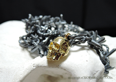 ゴールドスカル有刺鉄線ネックレス BETHLEHEM BLOODLUST